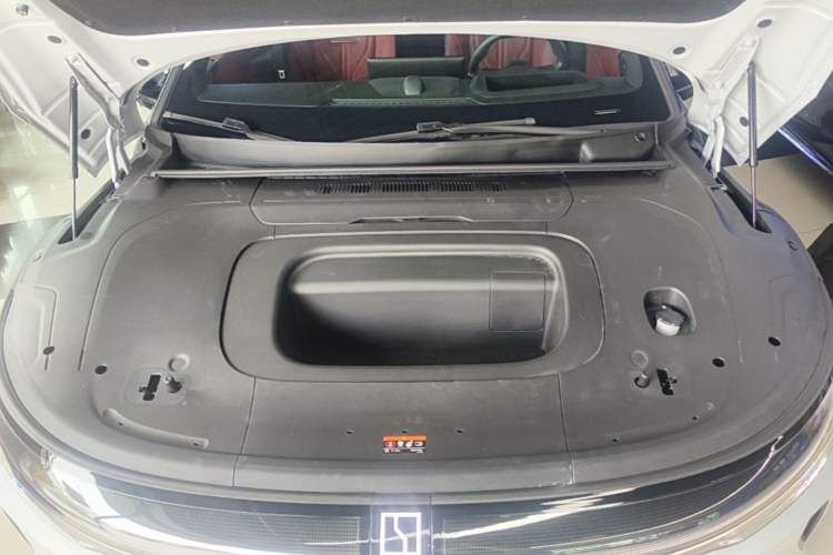 Used Zeekr 007GT 2025 Four-Wheel Drive Intelligent Driving Version 75 kWh Engine Bay