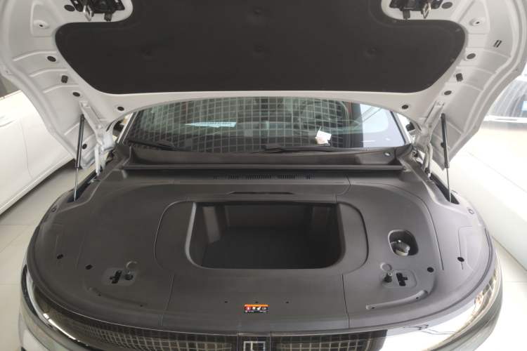 Used Zeekr 007GT 2025 Long-Range Rear-Wheel Drive Intelligent Driving Version 100 kWh Engine Bay