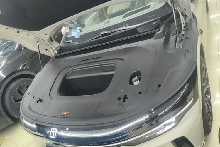 Used Zeekr 007GT 2025 Four-Wheel Drive Intelligent Driving Version 75 kWh Engine Bay