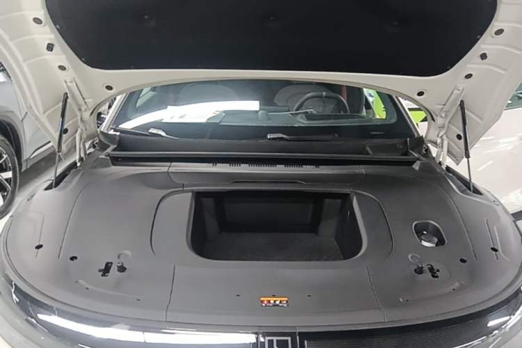 Used Zeekr 007GT 2025 Rear-Drive Intelligent Driving Version 75 kWh Engine Bay