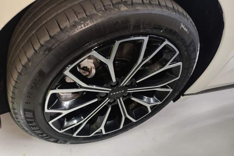 Used Zeekr 007GT 2025 Long-Range Rear-Wheel Drive Intelligent Driving Version 100 kWh Exterior 4