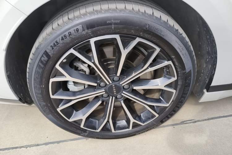 Used Zeekr 007GT 2025 Four-Wheel Drive Intelligent Driving Version 75 kWh Exterior 5