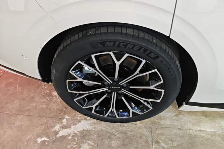 Used Zeekr 007GT 2025 Long-Range Rear-Wheel Drive Intelligent Driving Version 100 kWh Exterior 5