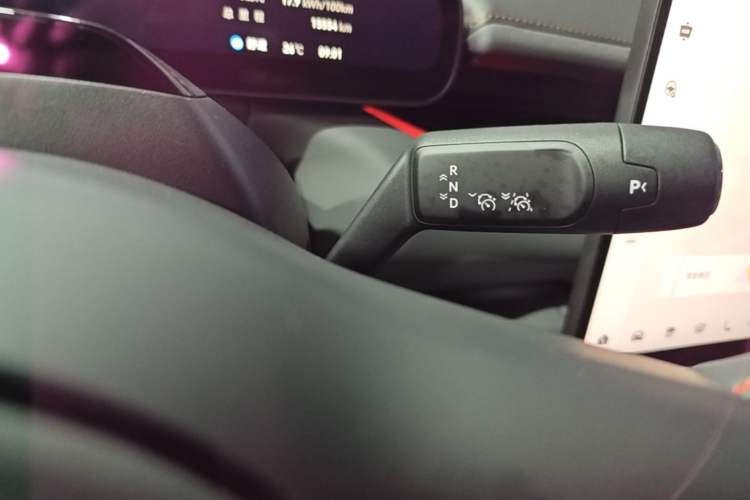 Used Zeekr 007GT 2025 Long-Range Rear-Wheel Drive Intelligent Driving Version 100 kWh Gear Lever