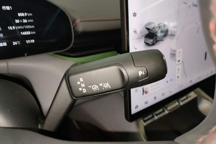 Used Zeekr 007GT 2025 Long-Range Rear-Wheel Drive Intelligent Driving Version 100 kWh Gear Lever