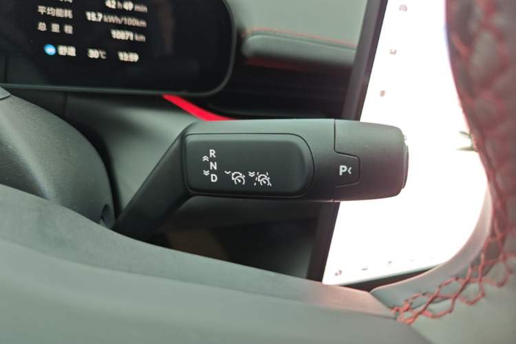 Used Zeekr 007GT 2025 Long-Range Rear-Wheel Drive Intelligent Driving Version 100 kWh Gear Lever