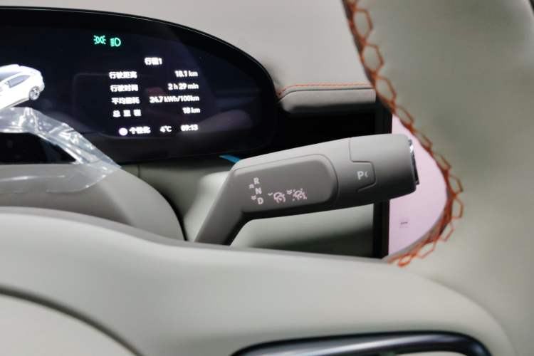 Used Zeekr 007GT 2025 Long-Range Rear-Wheel Drive Intelligent Driving Version 100 kWh Gear Lever