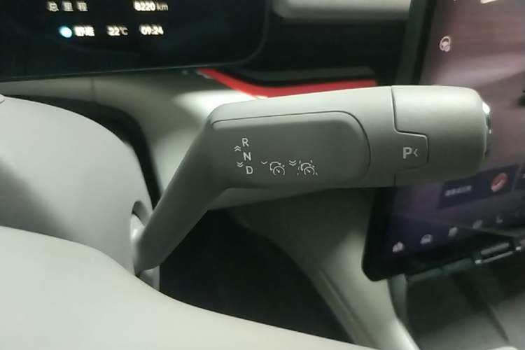 Used Zeekr 007GT 2025 Long-Range Rear-Wheel Drive Intelligent Driving Version 100 kWh Gear Lever