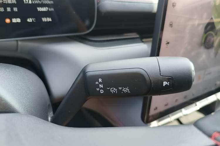 Used Zeekr 007GT 2025 Four-Wheel Drive Intelligent Driving Version 75 kWh Gear Lever