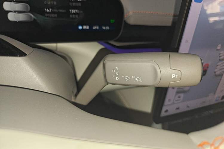 Used Zeekr 007GT 2025 Long-Range Rear-Wheel Drive Intelligent Driving Version 100 kWh Gear Lever