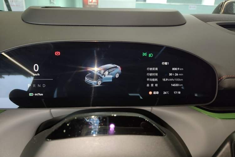 Used Zeekr 007GT 2025 Long-Range Rear-Wheel Drive Intelligent Driving Version 100 kWh Instrument Cluster