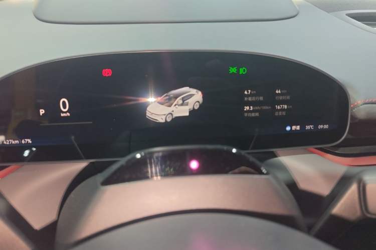 Used Zeekr 007GT 2025 Long-Range Rear-Wheel Drive Intelligent Driving Version 100 kWh Instrument Cluster