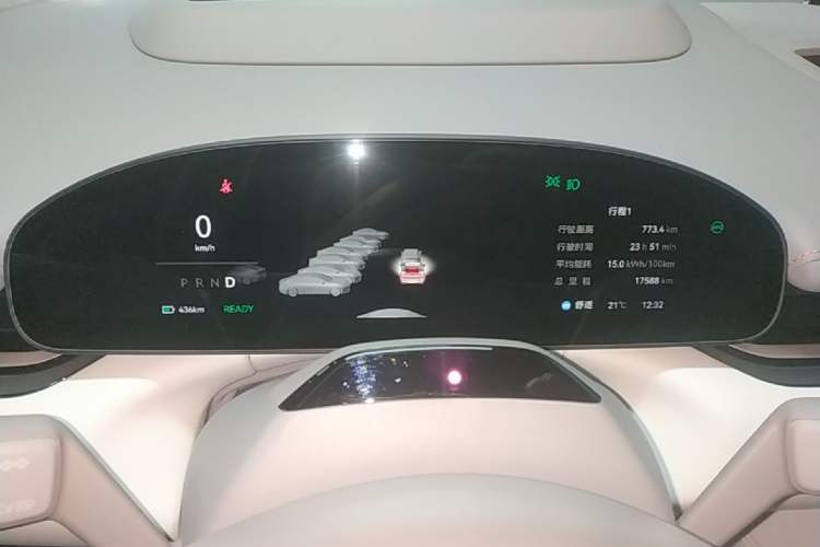 Used Zeekr 007GT 2025 Long-Range Rear-Wheel Drive Intelligent Driving Version 100 kWh Instrument Cluster