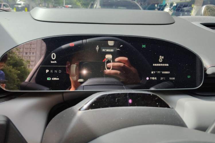 Used Zeekr 007GT 2025 Long-Range Rear-Wheel Drive Intelligent Driving Version 100 kWh Instrument Cluster