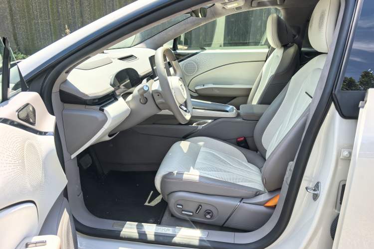 Used Zeekr 007GT 2025 Rear-Drive Intelligent Driving Version 75 kWh Interior 2