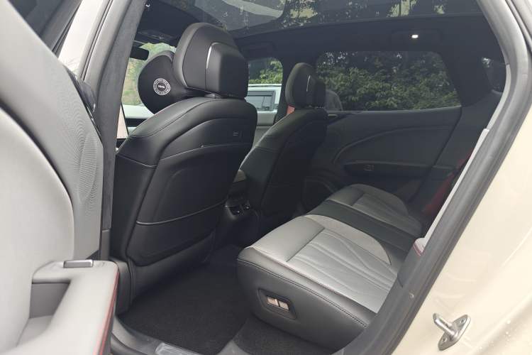 Used Zeekr 007GT 2025 Rear-Drive Intelligent Driving Version 75 kWh Interior 2