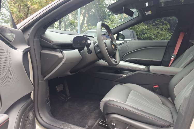 Used Zeekr 007GT 2025 Rear-Drive Intelligent Driving Version 75 kWh Interior 3