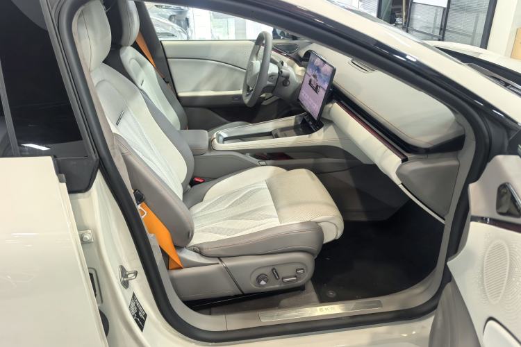 Used Zeekr 007GT 2025 Rear-Drive Intelligent Driving Version 75 kWh Interior 6