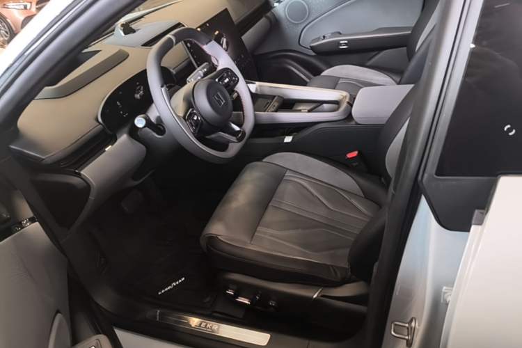 Used Zeekr 007GT 2025 Rear-Drive Intelligent Driving Version 75 kWh Left Front Seat