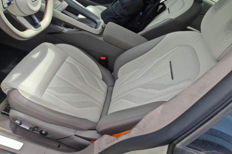 Used Zeekr 007GT 2025 Four-Wheel Drive Intelligent Driving Version 75 kWh Left Front Seat