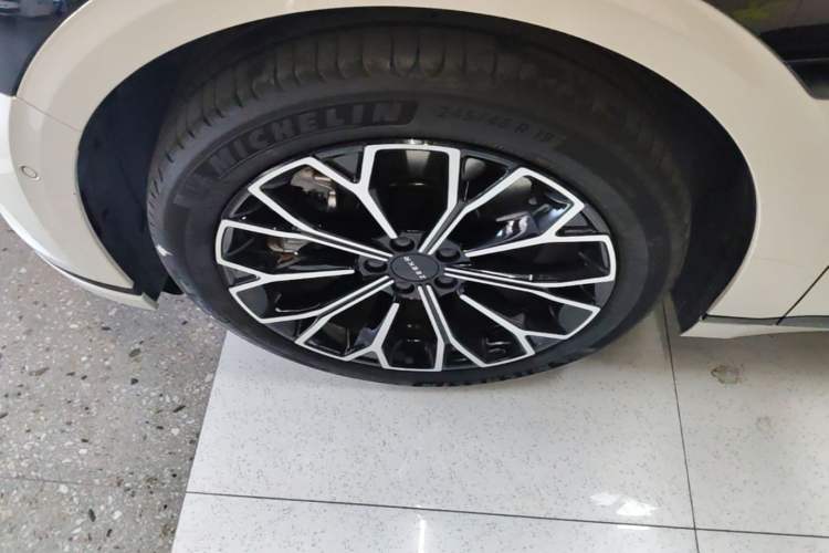 Used Zeekr 007GT 2025 Rear-Drive Intelligent Driving Version 75 kWh Left Front Wheel Hub