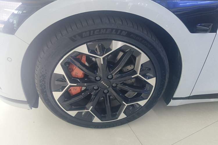 Used Zeekr 007GT 2025 Four-Wheel Drive Intelligent Driving Version 75 kWh Left Front Wheel Hub