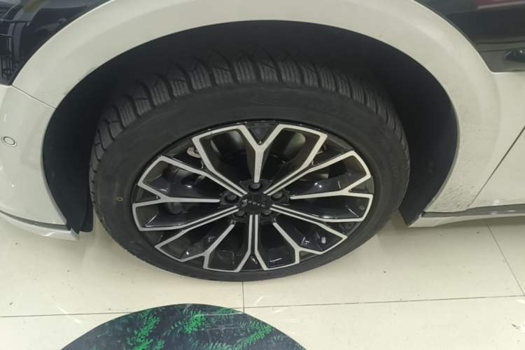Used Zeekr 007GT 2025 Four-Wheel Drive Intelligent Driving Version 75 kWh Left Front Wheel Hub