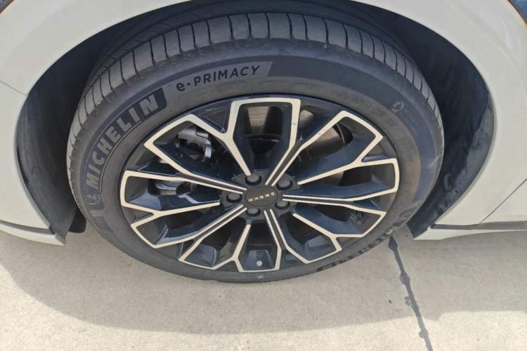 Used Zeekr 007GT 2025 Four-Wheel Drive Intelligent Driving Version 75 kWh Left Front Wheel Hub
