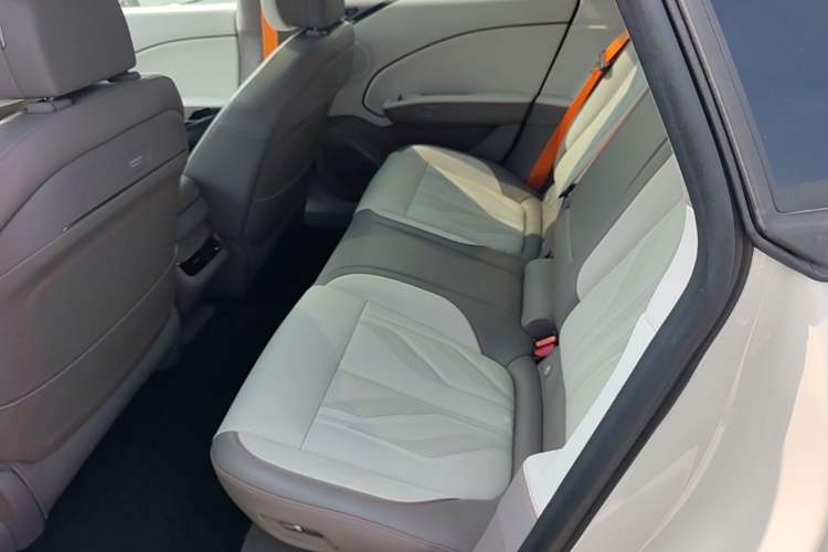 Used Zeekr 007GT 2025 Four-Wheel Drive Intelligent Driving Version 75 kWh Left Rear Seat