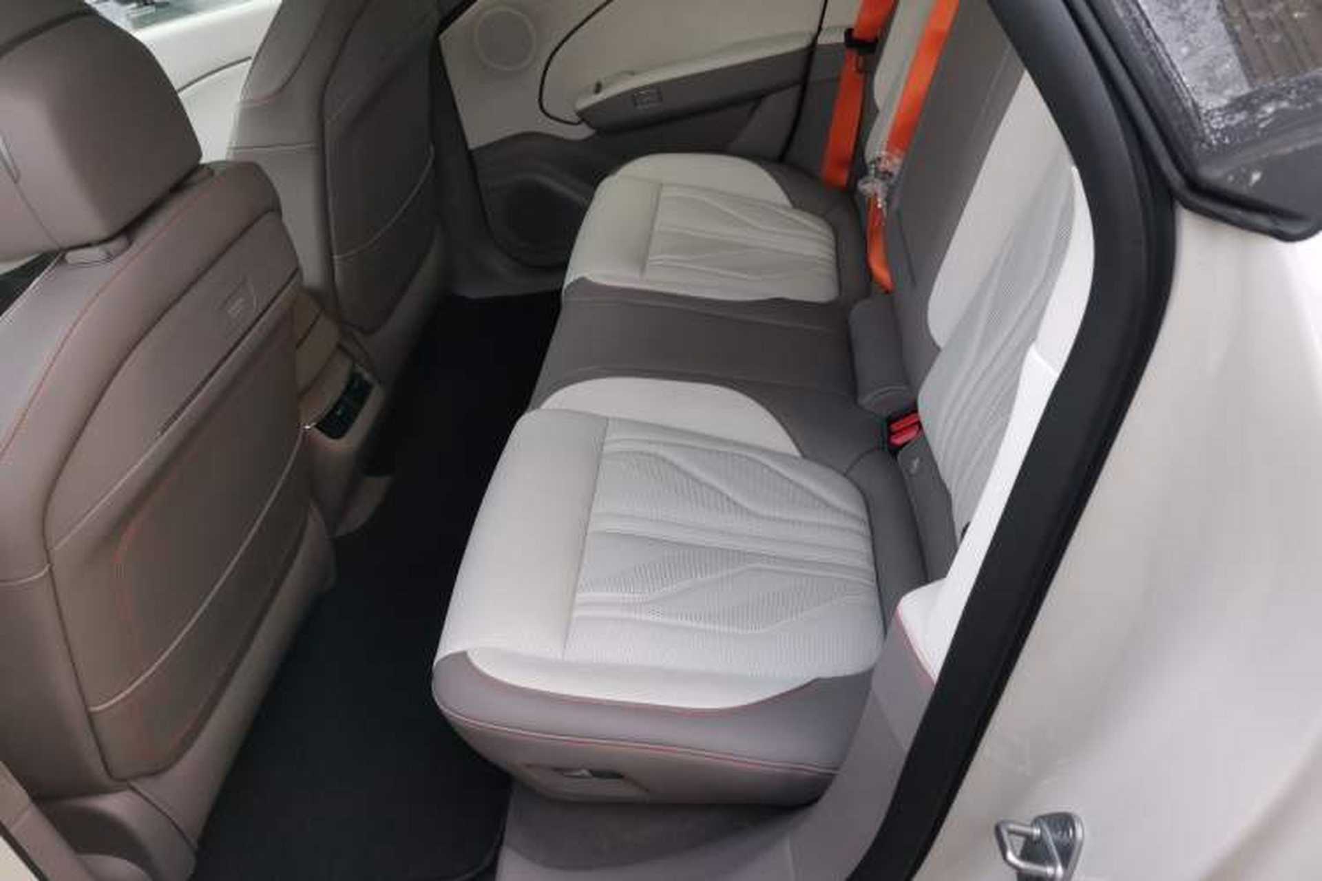 Used Zeekr 007GT 2025 Rear-Drive Intelligent Driving Version 75 kWh Left Rear Seat
