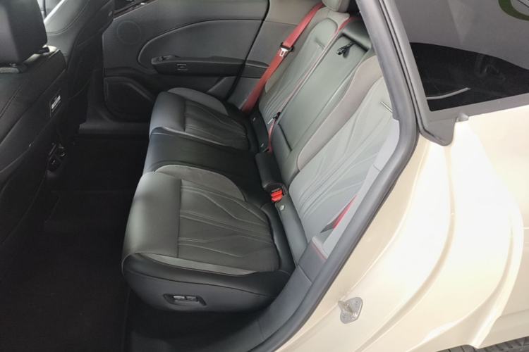 Used Zeekr 007GT 2025 Long-Range Rear-Wheel Drive Intelligent Driving Version 100 kWh Left Rear Seat