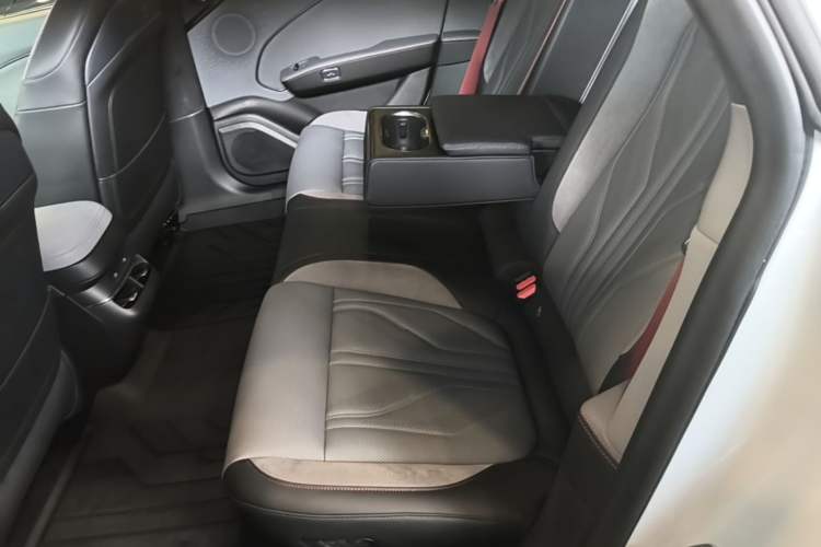 Used Zeekr 007GT 2025 Rear-Drive Intelligent Driving Version 75 kWh Left Rear Seat