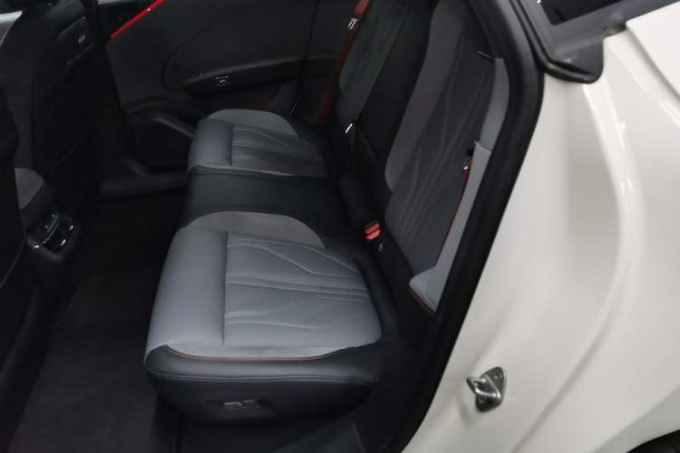 Used Zeekr 007GT 2025 Four-Wheel Drive Intelligent Driving Version 75 kWh Left Rear Seat