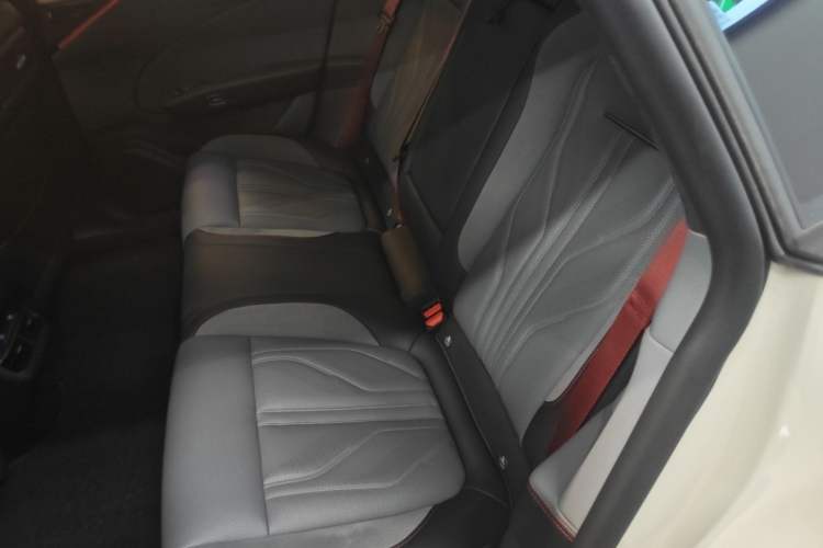 Used Zeekr 007GT 2025 Four-Wheel Drive Intelligent Driving Version 75 kWh Left Rear Seat