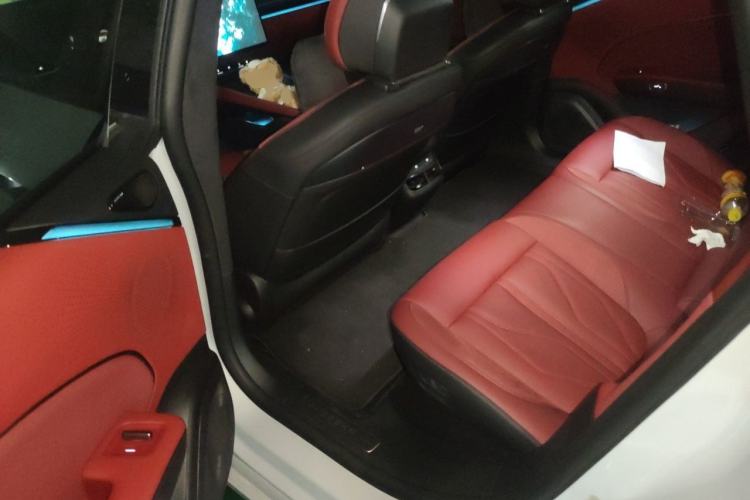Used Zeekr 007GT 2025 Four-Wheel Drive Intelligent Driving Version 75 kWh Left Rear Seat