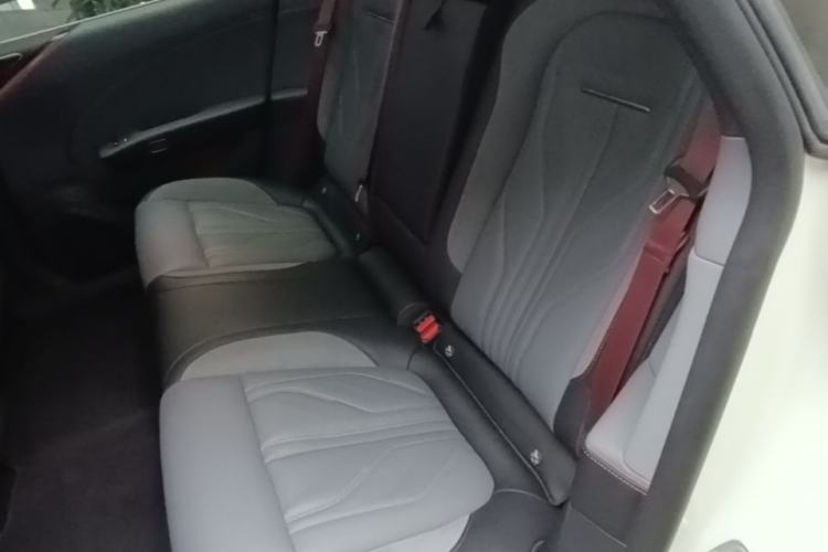 Used Zeekr 007GT 2025 Four-Wheel Drive Intelligent Driving Version 75 kWh Left Rear Seat