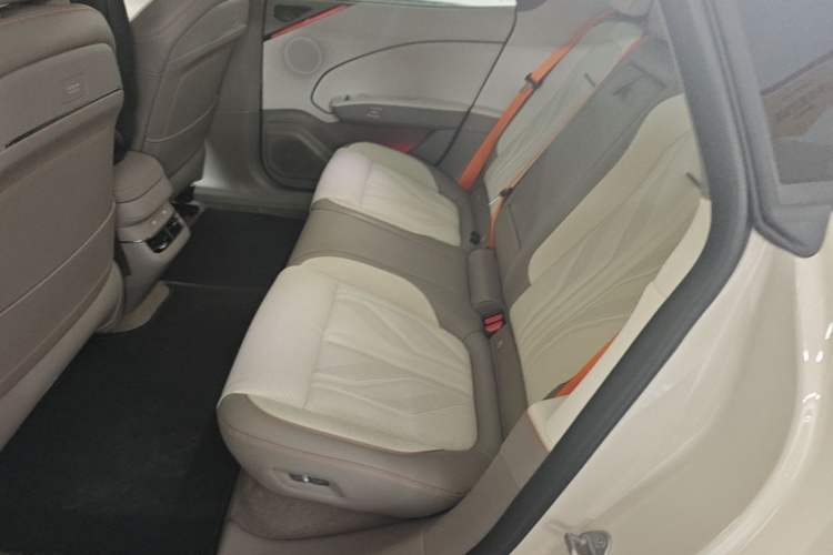Used Zeekr 007GT 2025 Rear-Drive Intelligent Driving Version 75 kWh Left Rear Seat