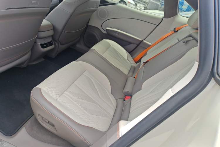 Used Zeekr 007GT 2025 Four-Wheel Drive Intelligent Driving Version 75 kWh Left Rear Seat