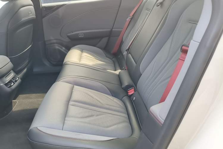 Used Zeekr 007GT 2025 Four-Wheel Drive Intelligent Driving Version 75 kWh Left Rear Seat