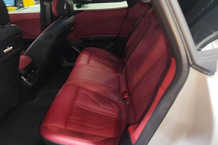 Used Zeekr 007GT 2025 Four-Wheel Drive Intelligent Driving Version 75 kWh Left Rear Seat