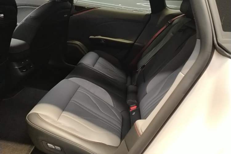 Used Zeekr 007GT 2025 Long-Range Rear-Wheel Drive Intelligent Driving Version 100 kWh Left Rear Seat