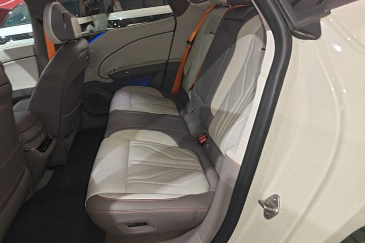 Used Zeekr 007GT 2025 Long-Range Rear-Wheel Drive Intelligent Driving Version 100 kWh Left Rear Seat