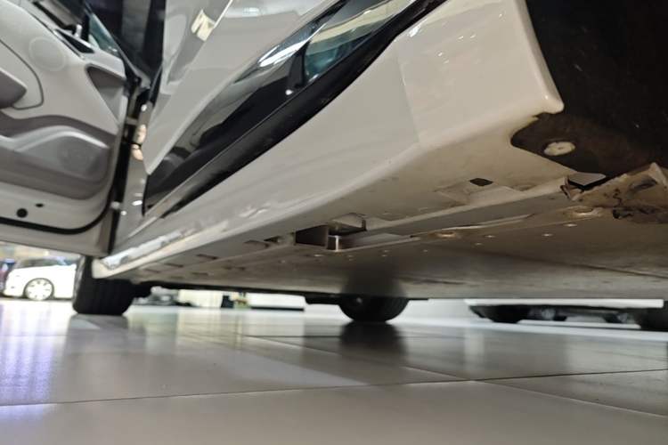 Used Zeekr 007GT 2025 Four-Wheel Drive Intelligent Driving Version 75 kWh Left Side Sill