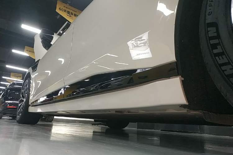 Used Zeekr 007GT 2025 Long-Range Rear-Wheel Drive Intelligent Driving Version 100 kWh Left Side Sill