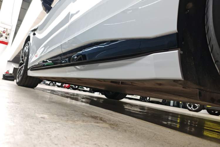 Used Zeekr 007GT 2025 Rear-Drive Intelligent Driving Version 75 kWh Left Side Sill