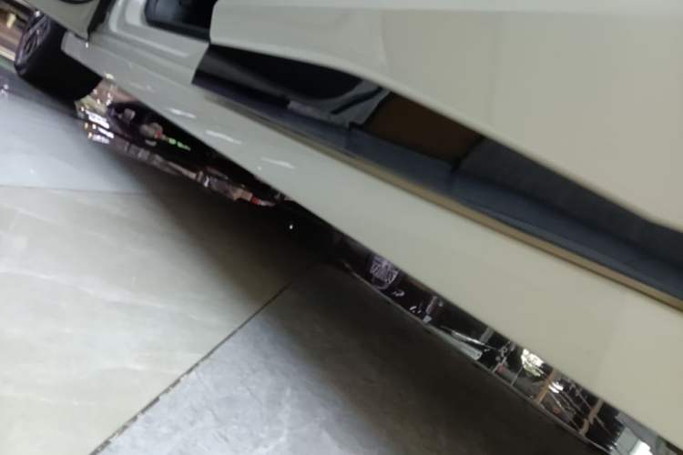 Used Zeekr 007GT 2025 Four-Wheel Drive Intelligent Driving Version 75 kWh Left Side Sill