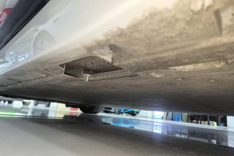 Used Zeekr 007GT 2025 Four-Wheel Drive Intelligent Driving Version 75 kWh Left Side Sill