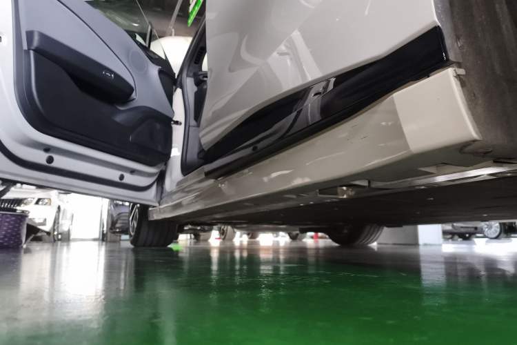 Used Zeekr 007GT 2025 Long-Range Rear-Wheel Drive Intelligent Driving Version 100 kWh Left Side Sill