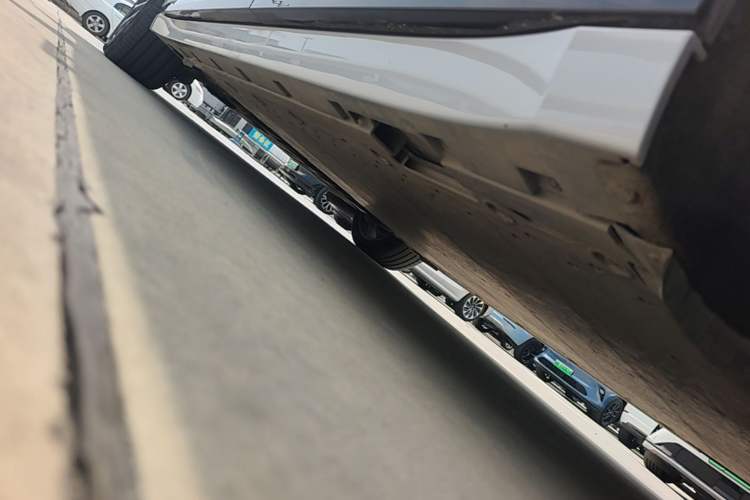 Used Zeekr 007GT 2025 Four-Wheel Drive Intelligent Driving Version 75 kWh Left Side Sill