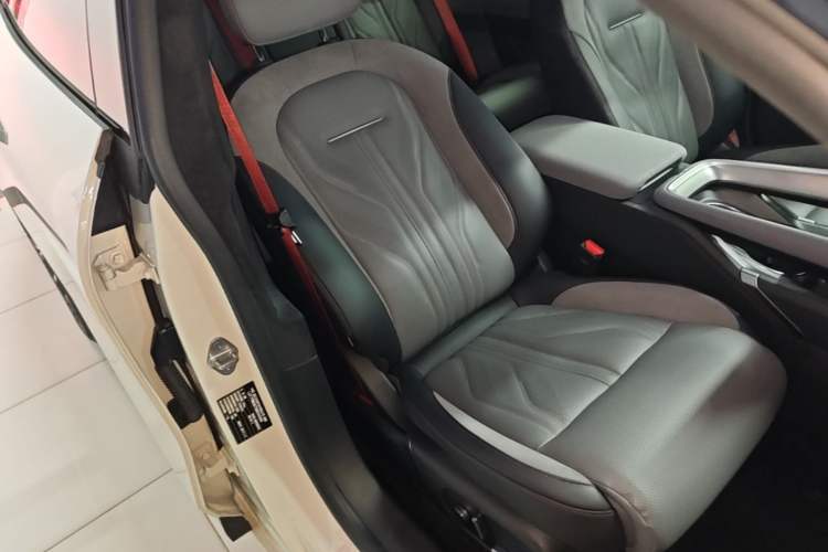 Used Zeekr 007GT 2025 Long-Range Rear-Wheel Drive Intelligent Driving Version 100 kWh Right Front Seat